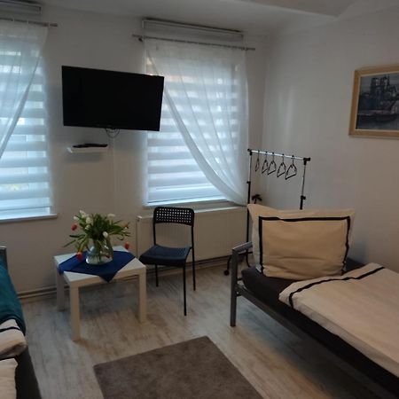 Ferienwohnung Mit Separatem Eingang Und Parkplatz, Ideal Fuer Handwerker Und Geschaeftsreisende 多夫梅克伦堡 外观 照片
