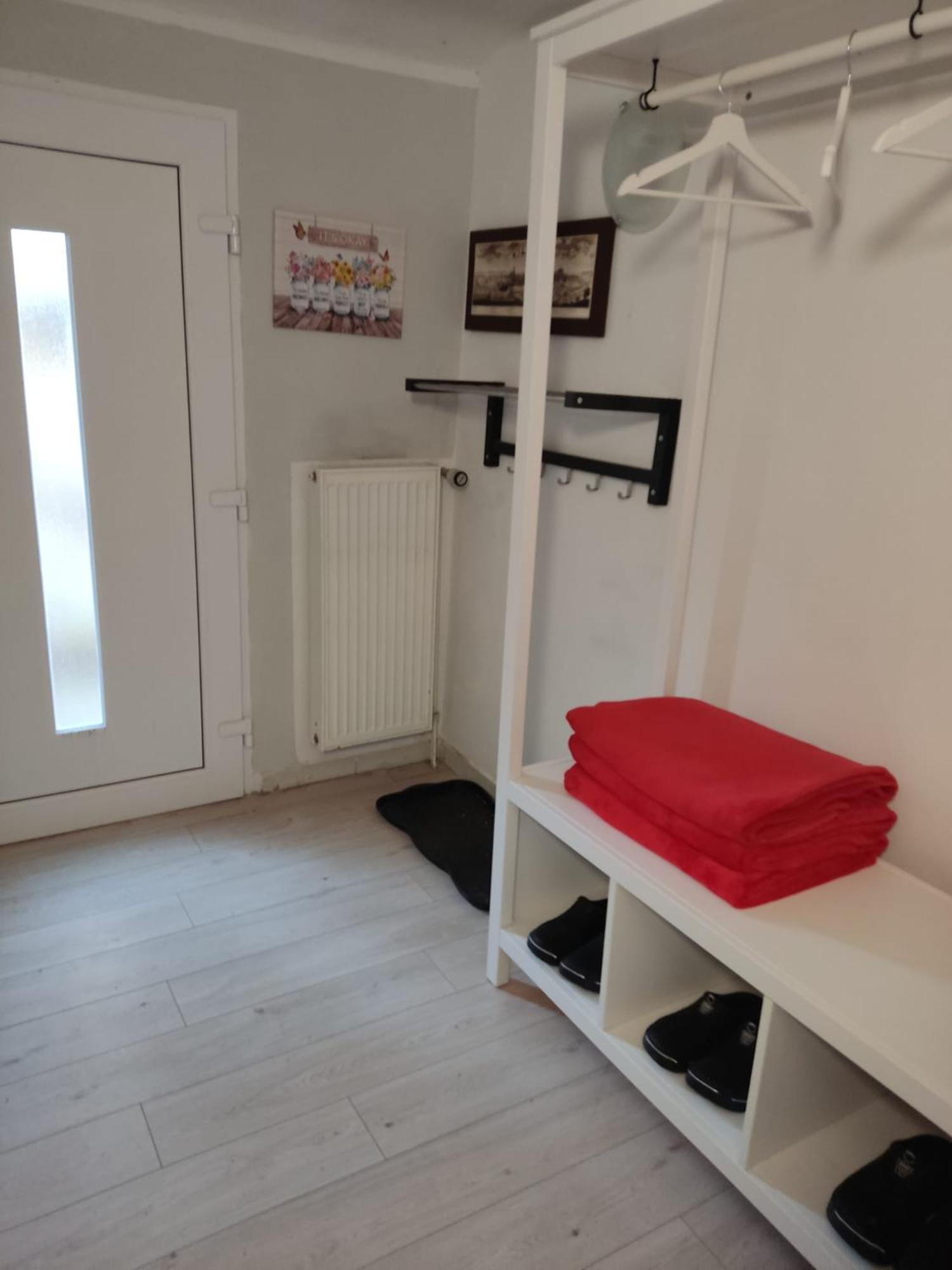 Ferienwohnung Mit Separatem Eingang Und Parkplatz, Ideal Fuer Handwerker Und Geschaeftsreisende 多夫梅克伦堡 外观 照片